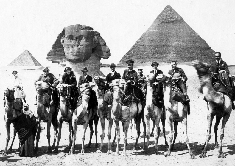 Winston Churchill, Gertrude Bell (3rd from left) and T. E. Lawrence (Lawrence of Arabia)